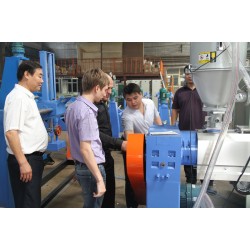 新明提供*好的高速擠出機/高速擠出機供應商 新明