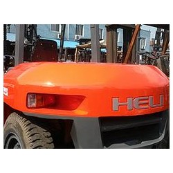 準然商貿有限公司專業供應二手叉車：二手叉車