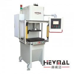 小型數(shù)控油壓機(jī)