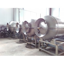 牛肉真空滾揉機與其他滾揉機差別？一般選牛肉滾揉機什么樣的好