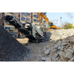 時產200T移動破碎站建筑垃圾專用輪胎式破碎設備