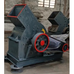 青石破碎機(jī)_大型青石錘破機(jī)_青石破碎機(jī)廠家