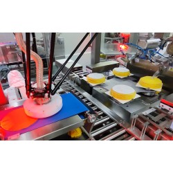 千層蛋糕機器人制作自動化生產線