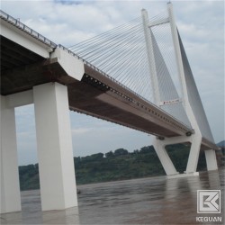 四川成都氯化橡膠防腐漆/氯化橡膠磁漆/冠牌氯化橡膠樹脂漆